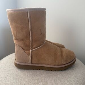 UGG Classic Short II Suede Boots-Light Tan